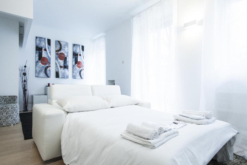 Hemeras Boutique House San Pio Milan Bagian luar foto